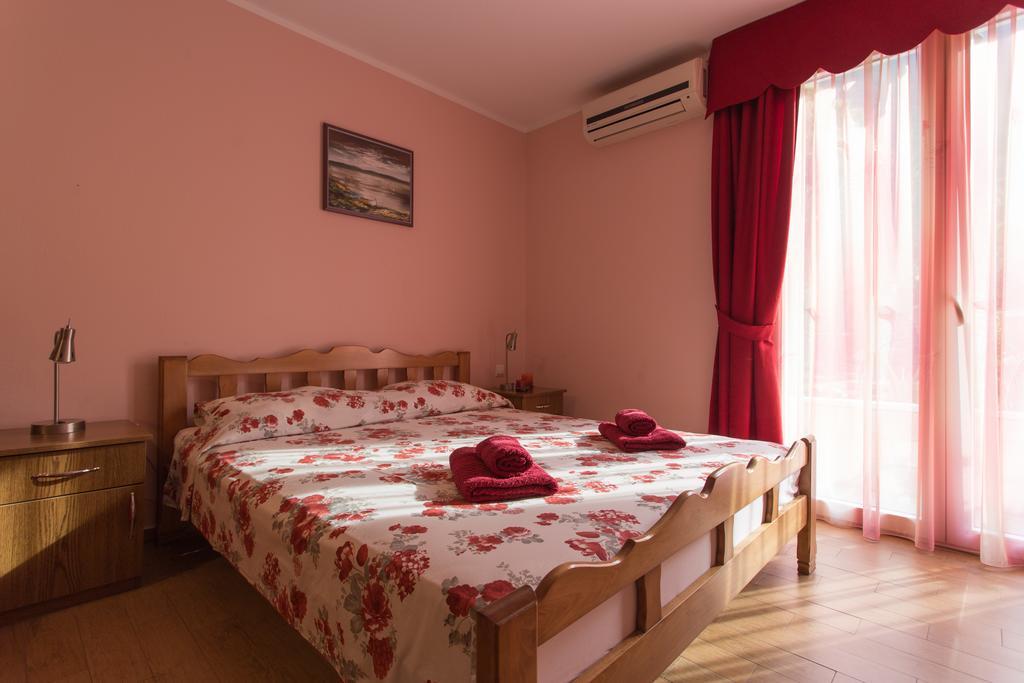 Djurovic Apartments Montenegro 科托尔 外观 照片
