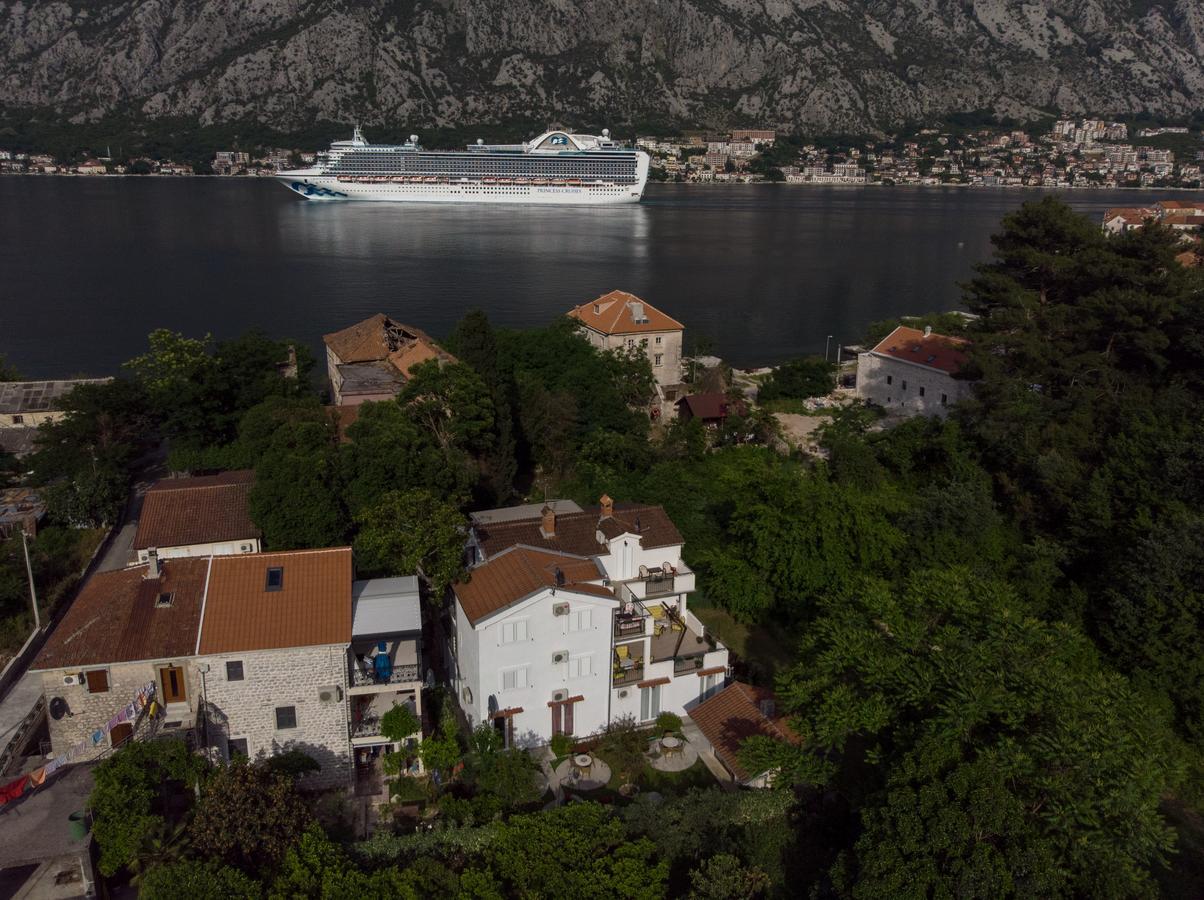 Djurovic Apartments Montenegro 科托尔 外观 照片